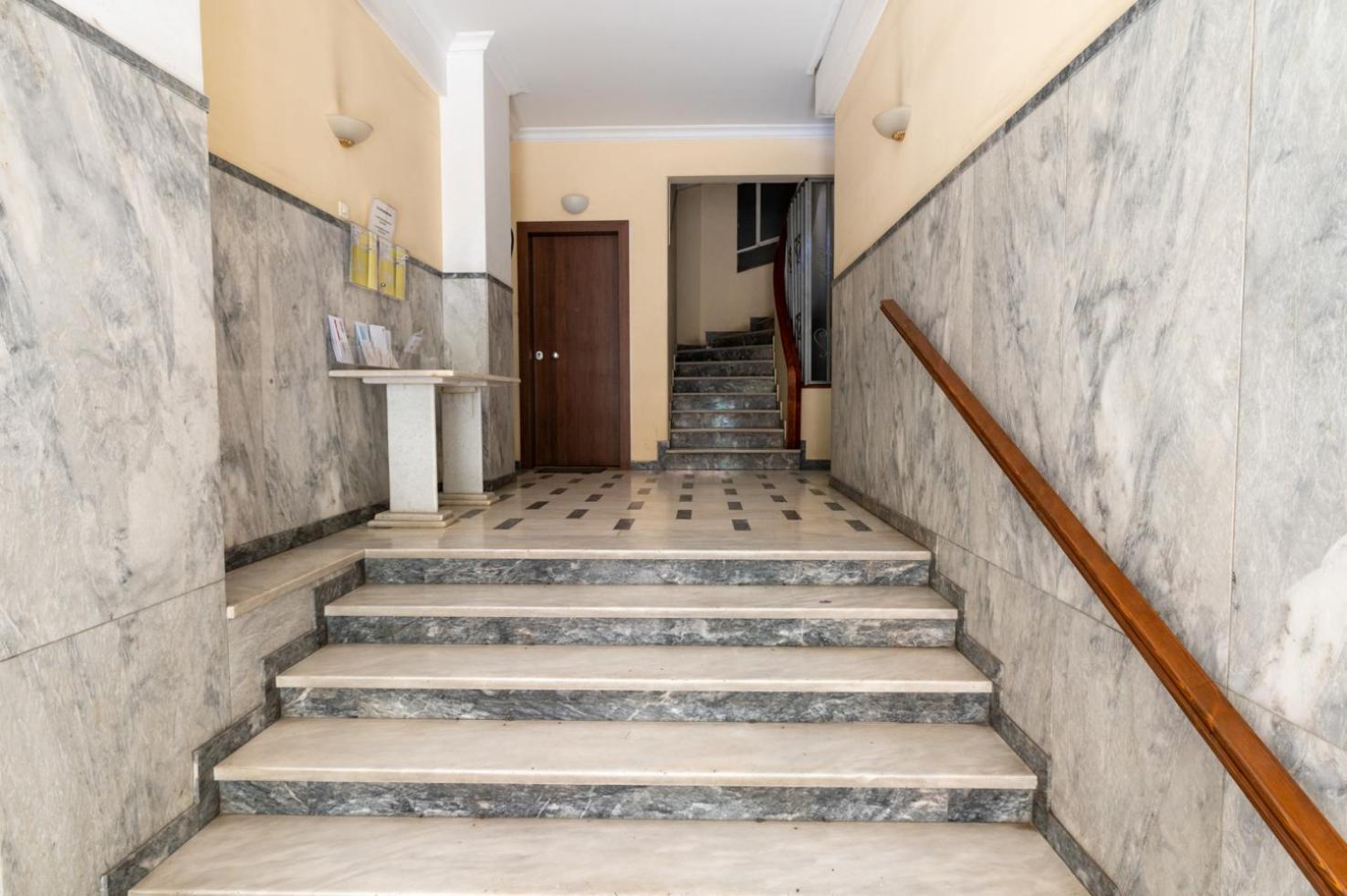 Entire Apt, 2 Bdrm, City Center Atenas Exterior foto