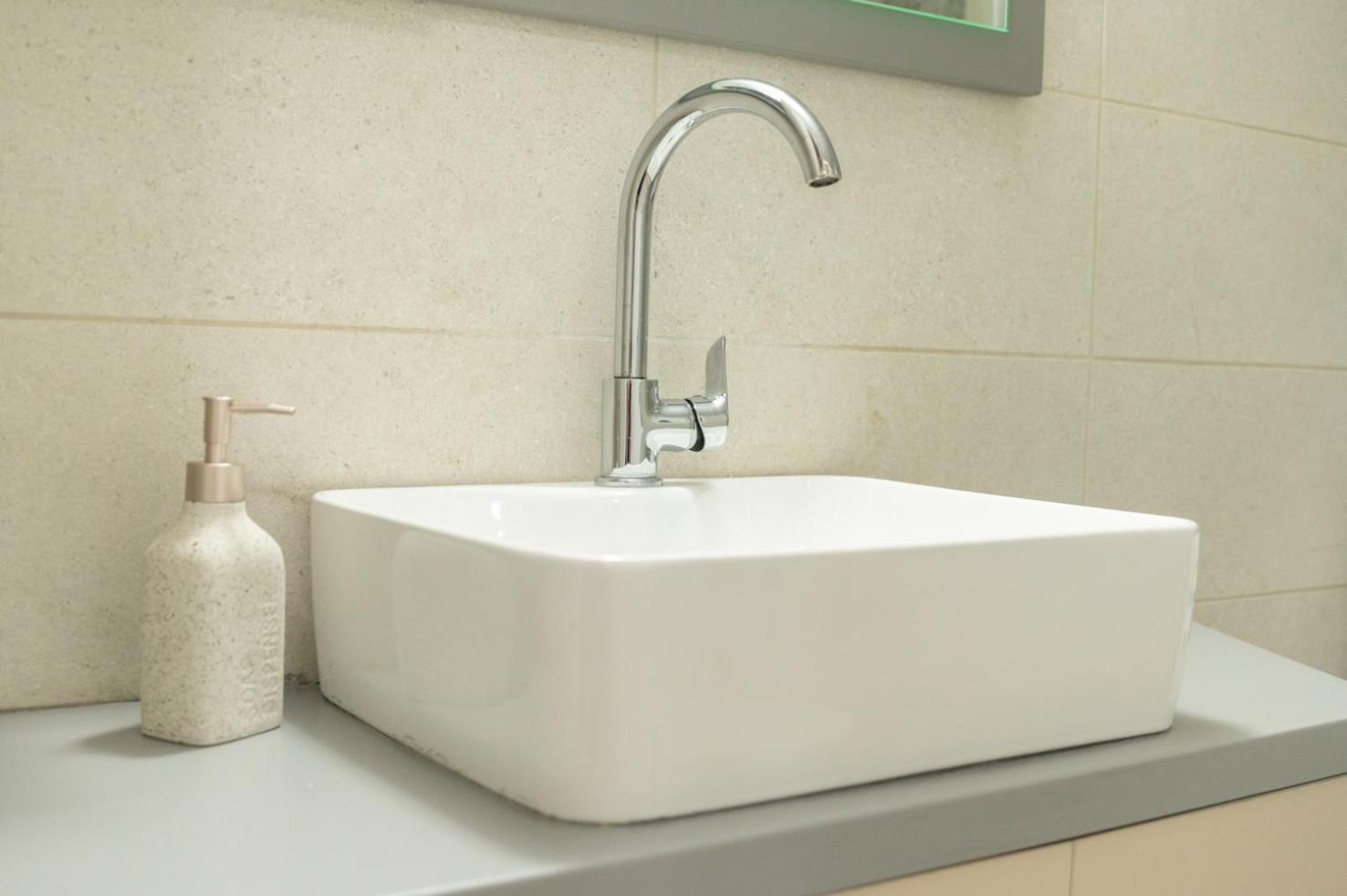 Entire Apt, 2 Bdrm, City Center Atenas Exterior foto